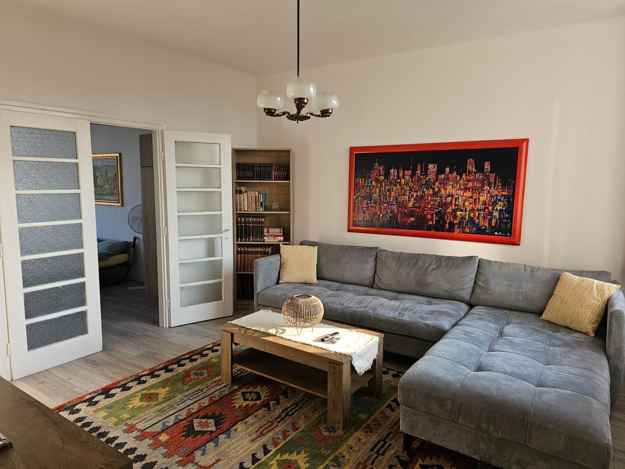 Apartment Loga *